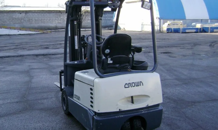 Аренда вилочный погрузчик б/у Crown SC4220-1.3 с электродвигателем - фото № 2