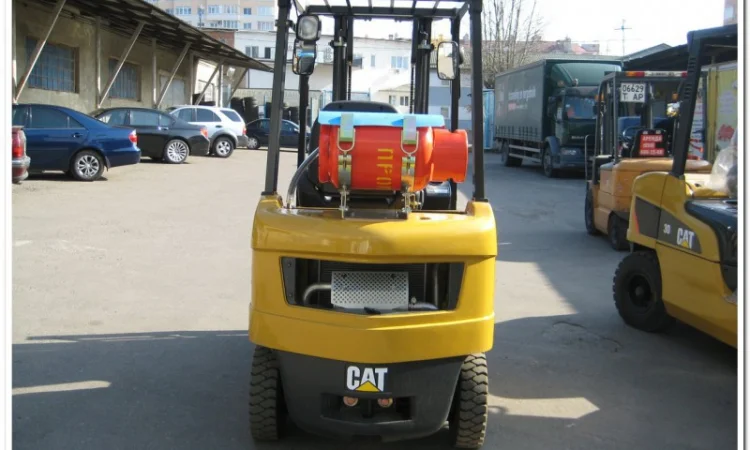 Продам газовый погрузчик CAT (Япония), г/п 1, 5т. Супер акция - фото № 2