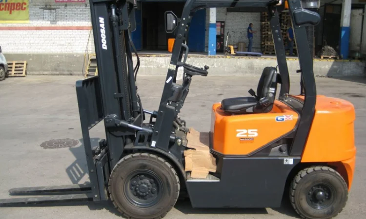 Продам дизельний навантажувач (погрузчик) 2, 5тонны. Супер акция - фото № 1