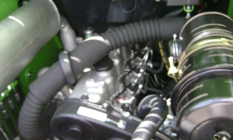 Продам ковшовый мини погрузчик Digger модель SSL6700 - фото № 8