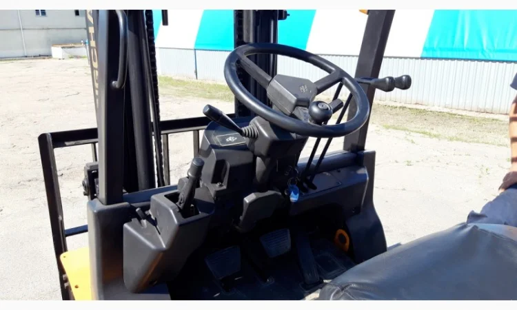 Дизельный погрузчик б/у HС CPCD25N-RG5 после капитального ремонта - фото № 5