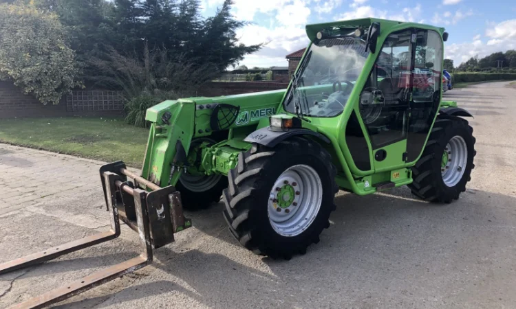 Продам телескопічний навантажувач MERLO P32.6 - фото № 3