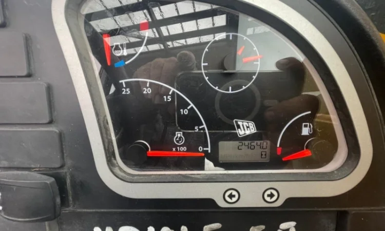 Продам телескопічний навантажувач JCB 531-70 - фото № 12