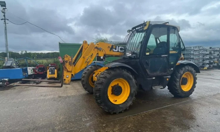 Продам телескопічний навантажувач JCB 531-70 - фото № 4