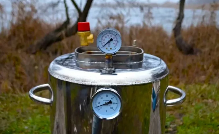 Автоклав "ЛЮКС-32" – це незамінний пристрій для приготування домашньої консервації - фото № 1