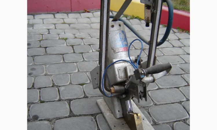 Клипсатор POLY-CLIP DCD 6022 б/у - фото № 1