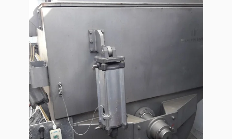 Фаршемес вакуумный 2000 л., Wolfking SSMV 2000 L - фото № 1