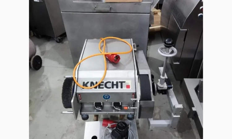 Універсальний станок для заточки парусних ножів Knecht S200 ВT настільна версія - фото № 4