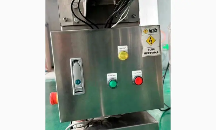 Машина напівавтоматична для ножового очищення моркви STvega KPel L500 - фото № 6