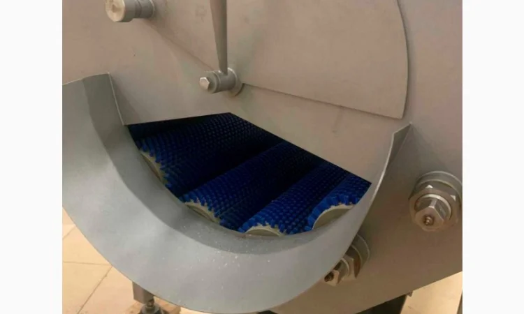 Машина для миття та очищення коренеплодів STvega ST L1200 - фото № 10