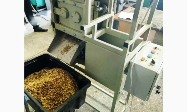 Дробление арахиса.дробление орехов на мелкие фракции. Дробильная машина - фото № 2