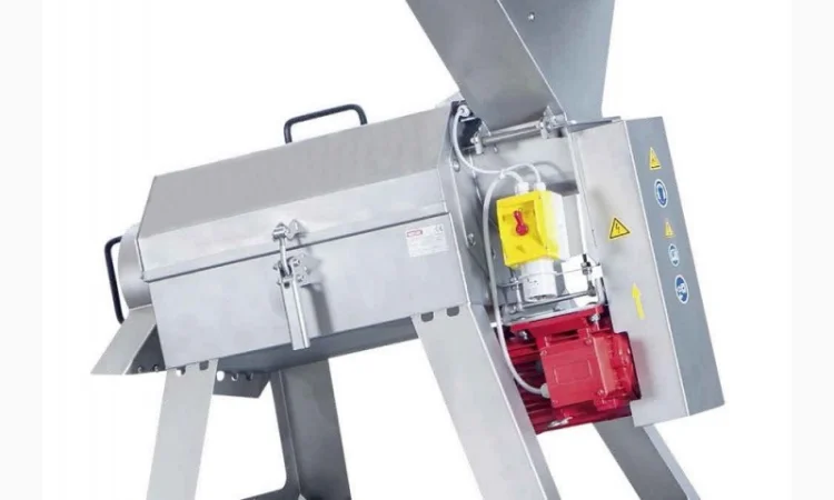 Протирочная машина для вишен, черешен, слив, абрикос, яблок Voran 1000 кг/час - фото № 1