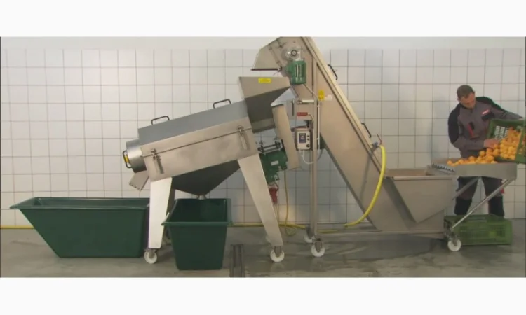 Протирочная машина для вишен, черешен, слив, абрикос, яблок Voran 1000 кг/час - фото № 2