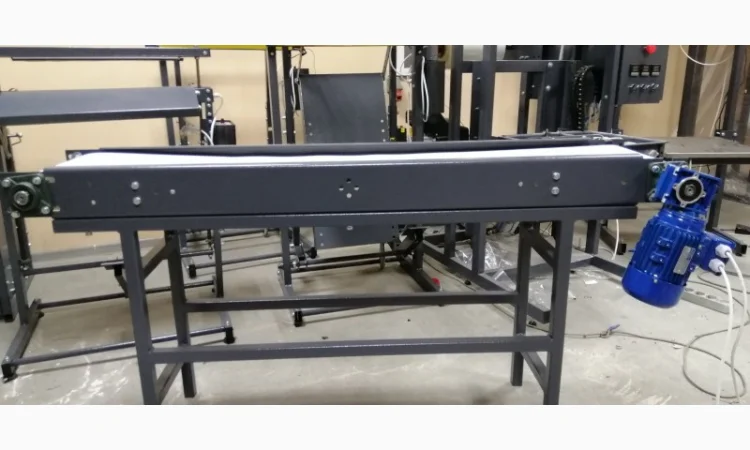 Транспортер ленточный отводящий. Транспортер контроля качества продукции. Конвейер - фото № 1