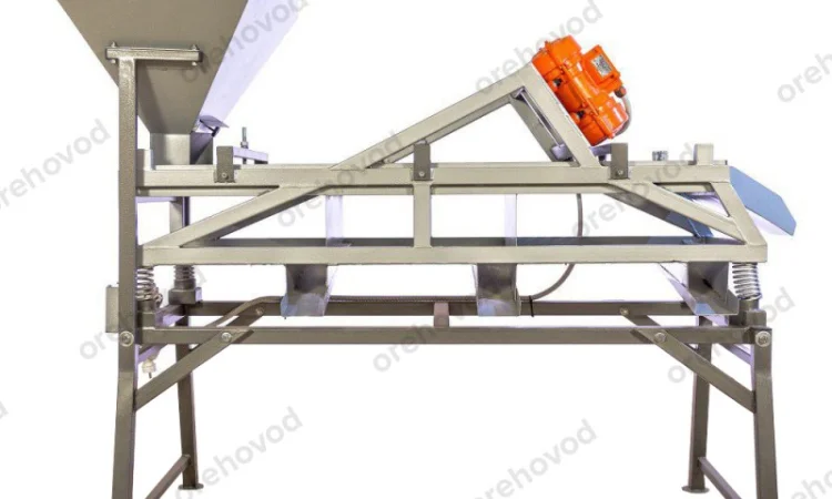 Вібросито з аспірацією для сортування волоського горіха (200 кг/год) - фото № 3