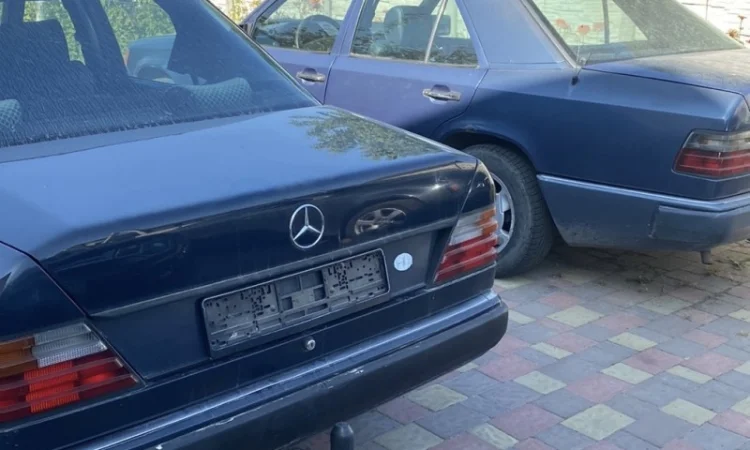 Обміняю 2 мерседеси 124 1990р. на зернові - фото № 2