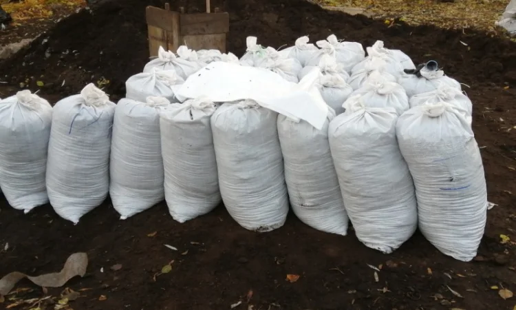 Грунт Чернозем в мешках купить Киев и область Чернозем Ирпень Стоянка - фото № 9