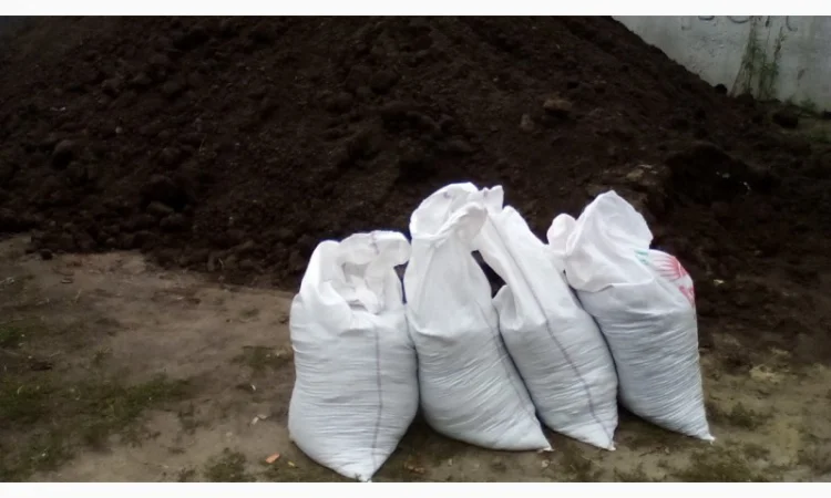 Грунт для газона Киевская область Субстрат в мешках по 50 кг Киев Перегной - фото № 3