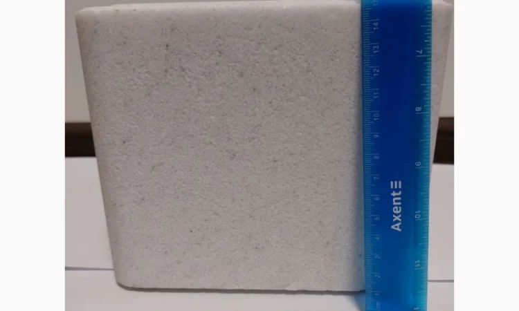 Сіль брикетована (лизунець)/Соль кормовая брикетированная (лизунец) - фото № 1