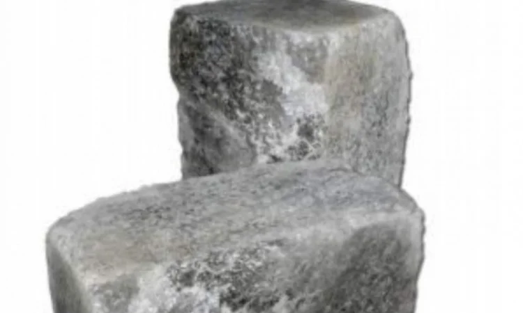 Кормовая соль (брикет, лизун) - фото № 1