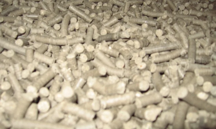 Корма гранулированные. - фото № 1