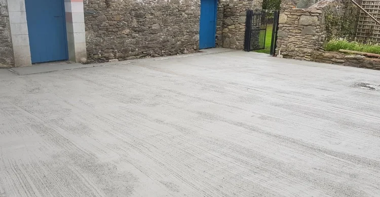 Бетонування двору в Києві та області - фото № 1