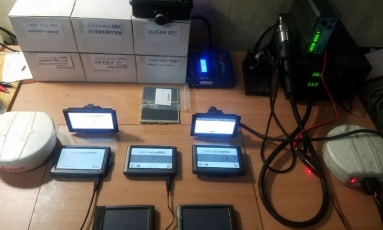 Ремонт GPS систем для тракторов и опрыскивателей Leica mojoMINI - фото № 2