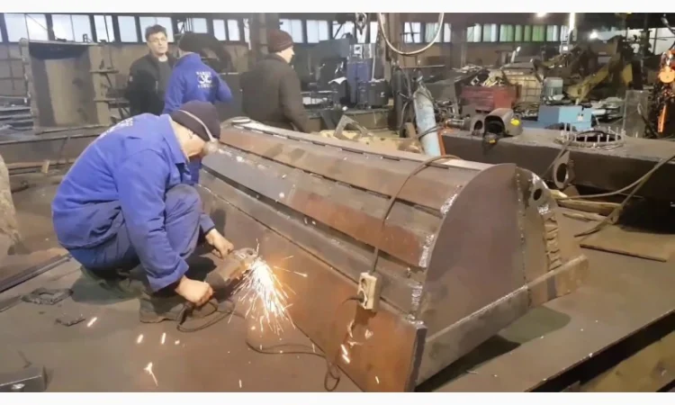 Ремонт ковша - фото № 5