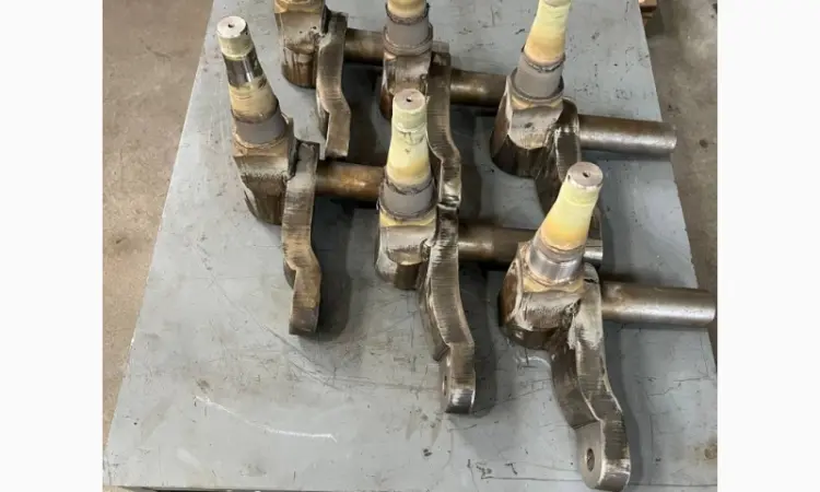 Напилення зношеного місця під підшипник поворотного кулака 669424 / 769637 Claas Lexion - фото № 2