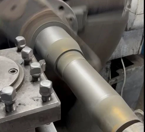 Ремонт посадкового місця поворотного шкворня AN206112 John Deere 4930 - фото № 1