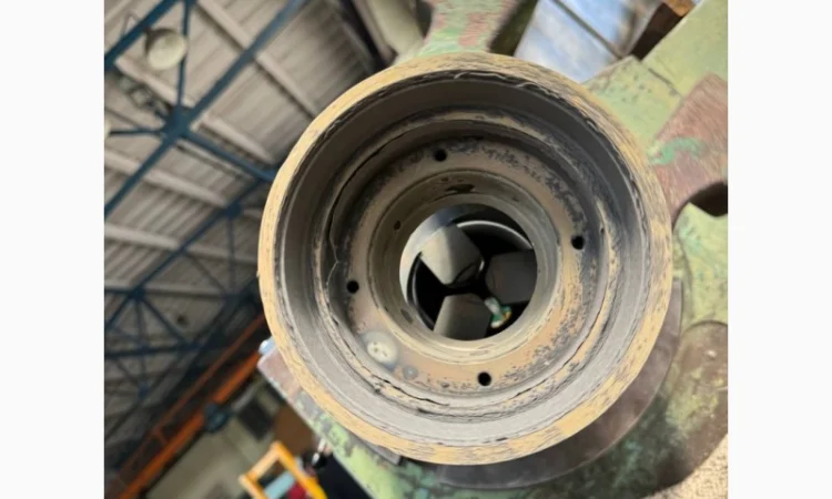 Відновлення місця під підшипник корпуса редуктора DE19785 John Deere - фото № 4