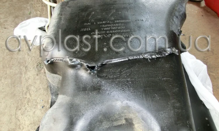 Ремонт пластиковых баков - фото № 2