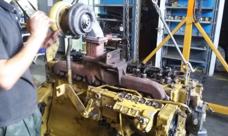 Ремонт двигателей Cummins Deutz Perkins - фото № 12
