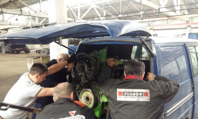 Ремонт двигателя DEUTZ BF6L913C комбайн Топ Лайнер - фото № 2