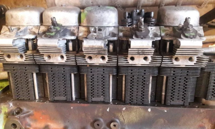 Ремонт двигателя DEUTZ BF6L913C комбайн Топ Лайнер - фото № 4