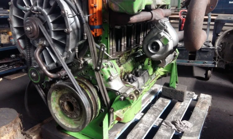 Капитальный ремонт Deutz BF6L913C топ лайнер - фото № 2