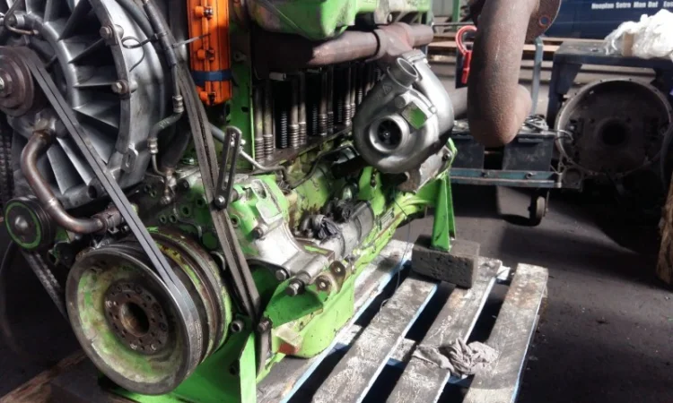 Капитальный ремонт Deutz BF6L913C топ лайнер - фото № 10