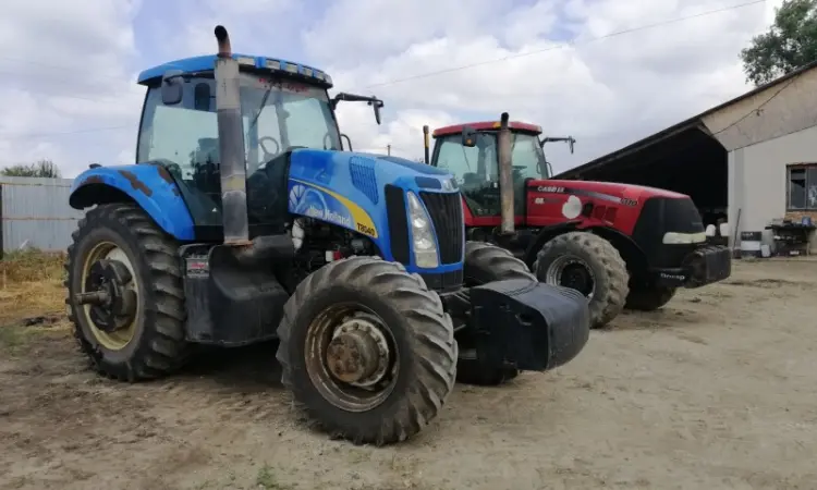 Капитальный ремонт New Holland TG230 TG250 TG285 T8040 T8050 T8020 - фото № 1