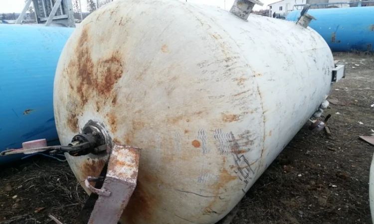 Емкость металлическая 5м3, бак для воды, резервуар ргс для гсм - фото № 2