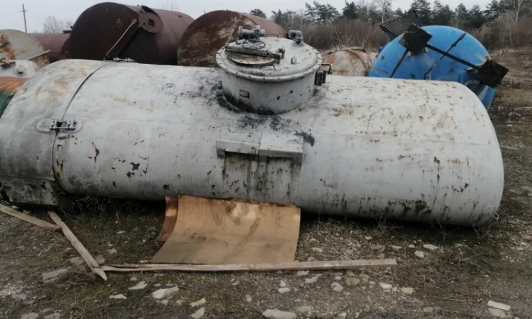 Емкость металлическая 5м3, бак для воды, резервуар ргс для гсм - фото № 4