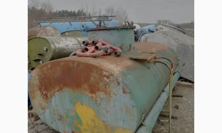 Емкость металлическая 5м3, бак для воды, резервуар ргс для гсм - фото № 5