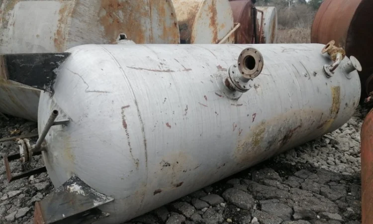 Емкость металлическая 5м3, бак для воды, резервуар ргс для гсм - фото № 7