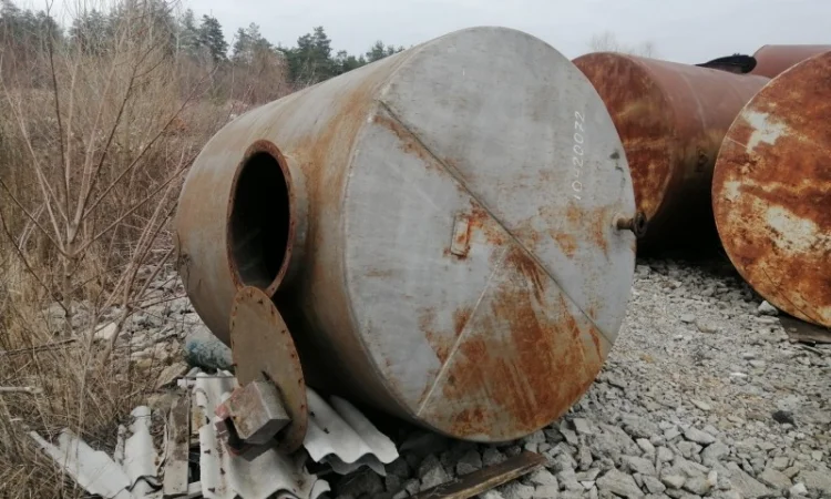 Емкость металлическая 5м3, бак для воды, резервуар ргс для гсм - фото № 8