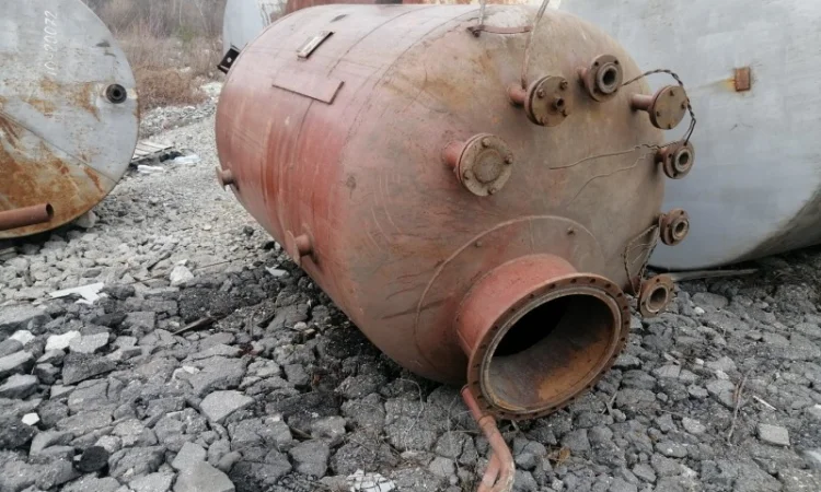 Емкость металлическая 5м3, бак для воды, резервуар ргс для гсм - фото № 9