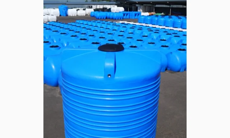 Пластиковая кубовая емкость для воды в Киеве - фото № 1