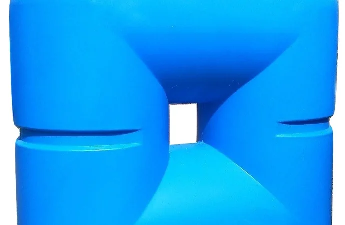 Узкая емкость В-1000 литров в продаже - фото № 1