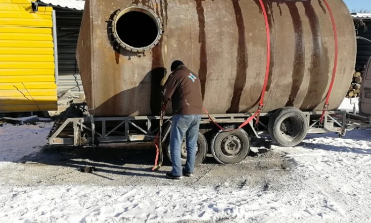 Ёмкость металлическая, резервуар, бочка, цистерна, ресивер - фото № 1