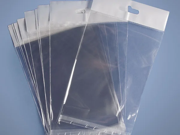 Продаются пакеты с европодвесом - фото № 1