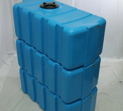 Пластикові баки для води – надійні ємності - фото № 1