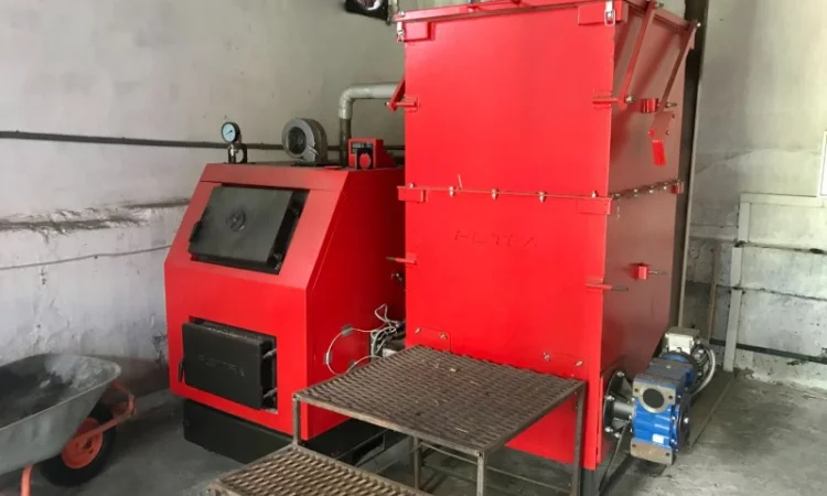 Автоматический котёл Ретро 3М BIO 100 КВТс бункером 1, 5 м³ - фото № 1